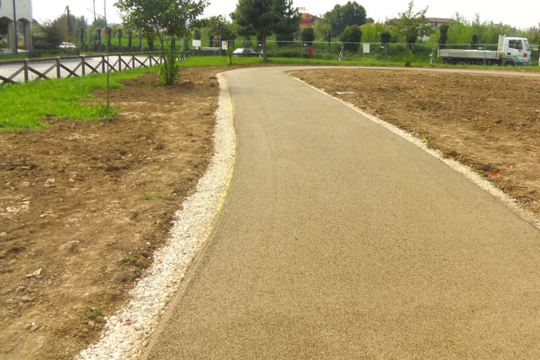 Pavimentazioni Drenanti per Piste ciclabili, giardini e vialetti